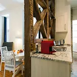 Correeiros Downtown Apartments By Altido